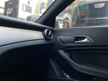 Cargar imagen en el visor de la galería, Mercedes-Benz CLA 180 Modelo 2019
