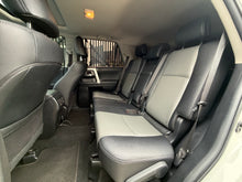 Cargar imagen en el visor de la galería, Toyota 4Runner SR5 Modelo 2023 - Autos 93
