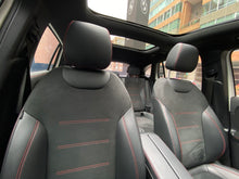 Cargar imagen en el visor de la galería, Mercedes-Benz GLA 200 Modelo 2022

