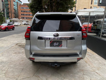 Cargar imagen en el visor de la galería, Toyota Prado TX Blindada Modelo 2013
