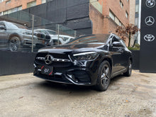 Cargar imagen en el visor de la galería, Mercedes-Benz GLA 250 4MATIC Hibrida Modelo 2025
