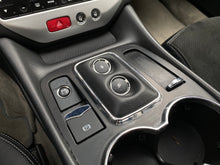 Cargar imagen en el visor de la galería, Maserati Gran Turismo S Modelo 2010

