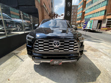 Cargar imagen en el visor de la galería, Toyota Sequoia Capstone Hibrida Blindada Modelo 2024
