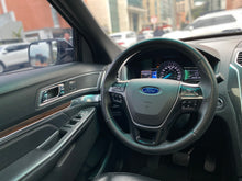 Cargar imagen en el visor de la galería, Ford Explorer Limited Modelo 2016
