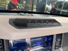 Cargar imagen en el visor de la galería, Ford Bronco Wildtrak Blindada Modelo 2024
