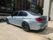 Cargar imagen en el visor de la galería, BMW M3 Sedán Modelo 2015
