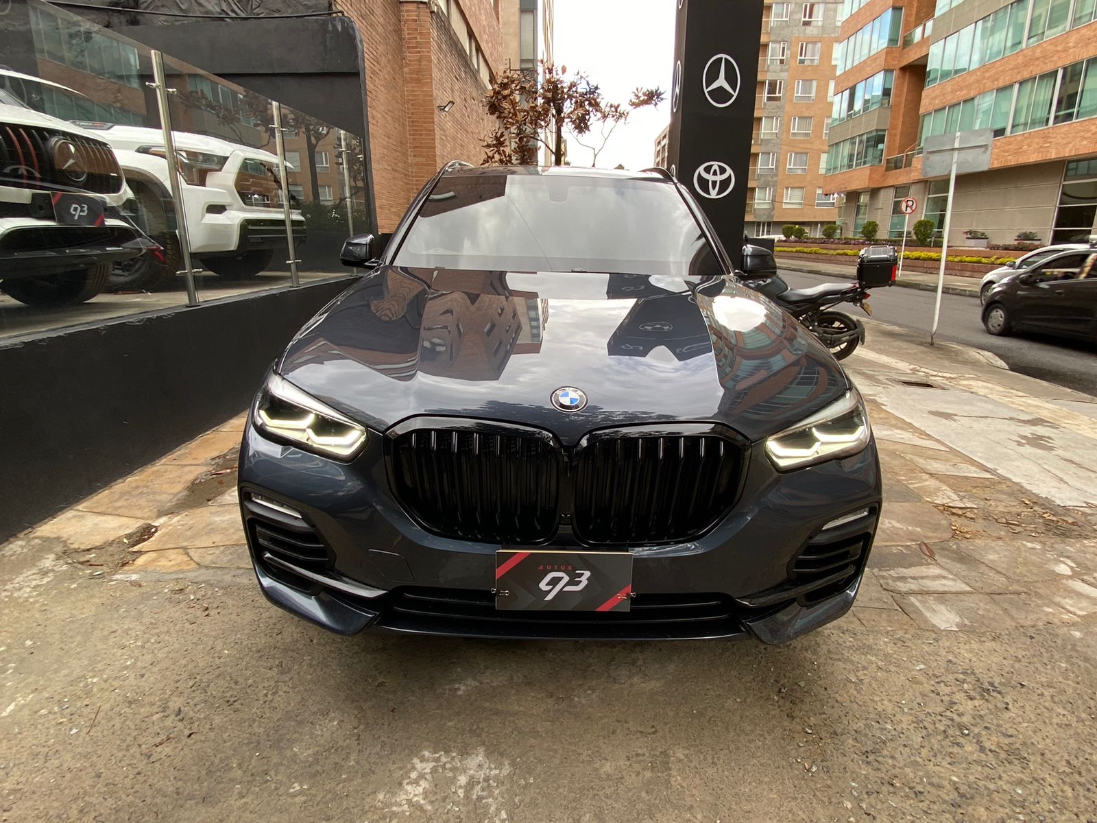 BMW X5 xDrive45E Blindada Modelo 2020 Híbrida - Autos 93