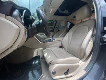 Cargar imagen en el visor de la galería, Mercedes-Benz C200 Modelo 2020
