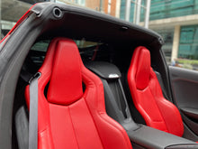 Cargar imagen en el visor de la galería, Chevrolet Corvette C8 Stingray R Modelo 2023
