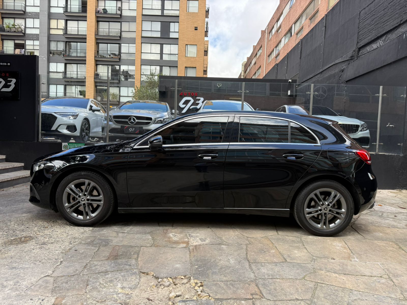 Mercedes-Benz A200 Hatchback Modelo 2020 - Autos 93