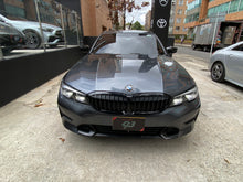 Cargar imagen en el visor de la galería, BMW 330I Modelo 2019
