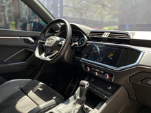 Cargar imagen en el visor de la galería, AUDI Q3 SportBack 40 TFSI S-Line Modelo 2022
