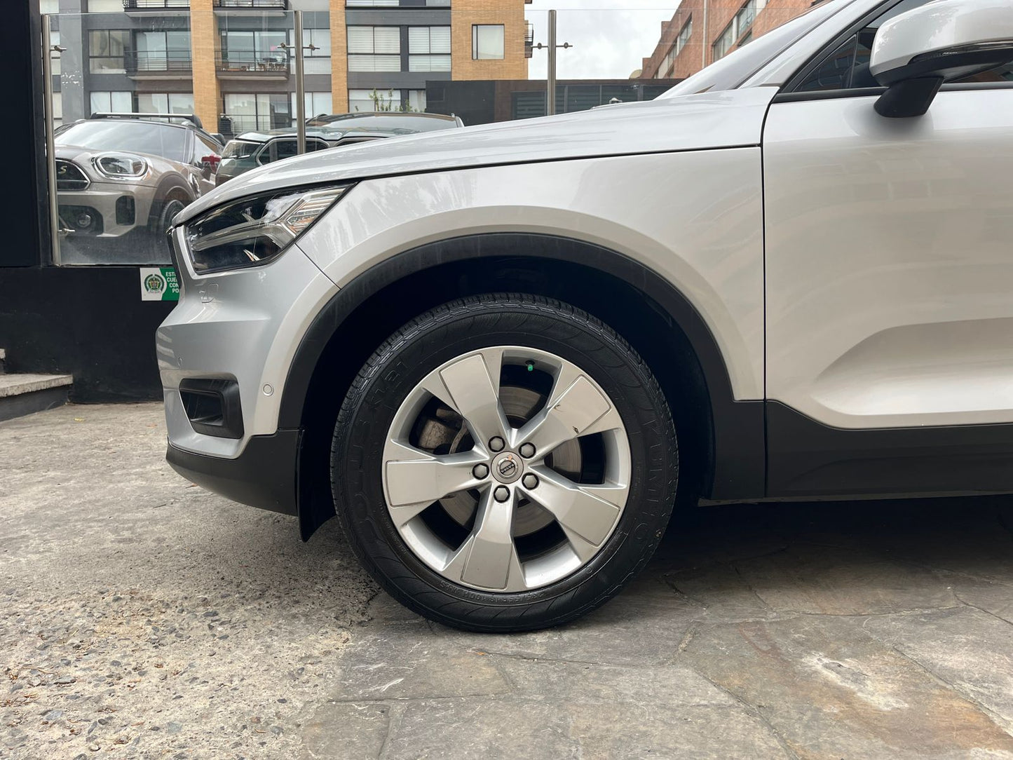 Volvo XC40 T2 Momentum Modelo 2019
