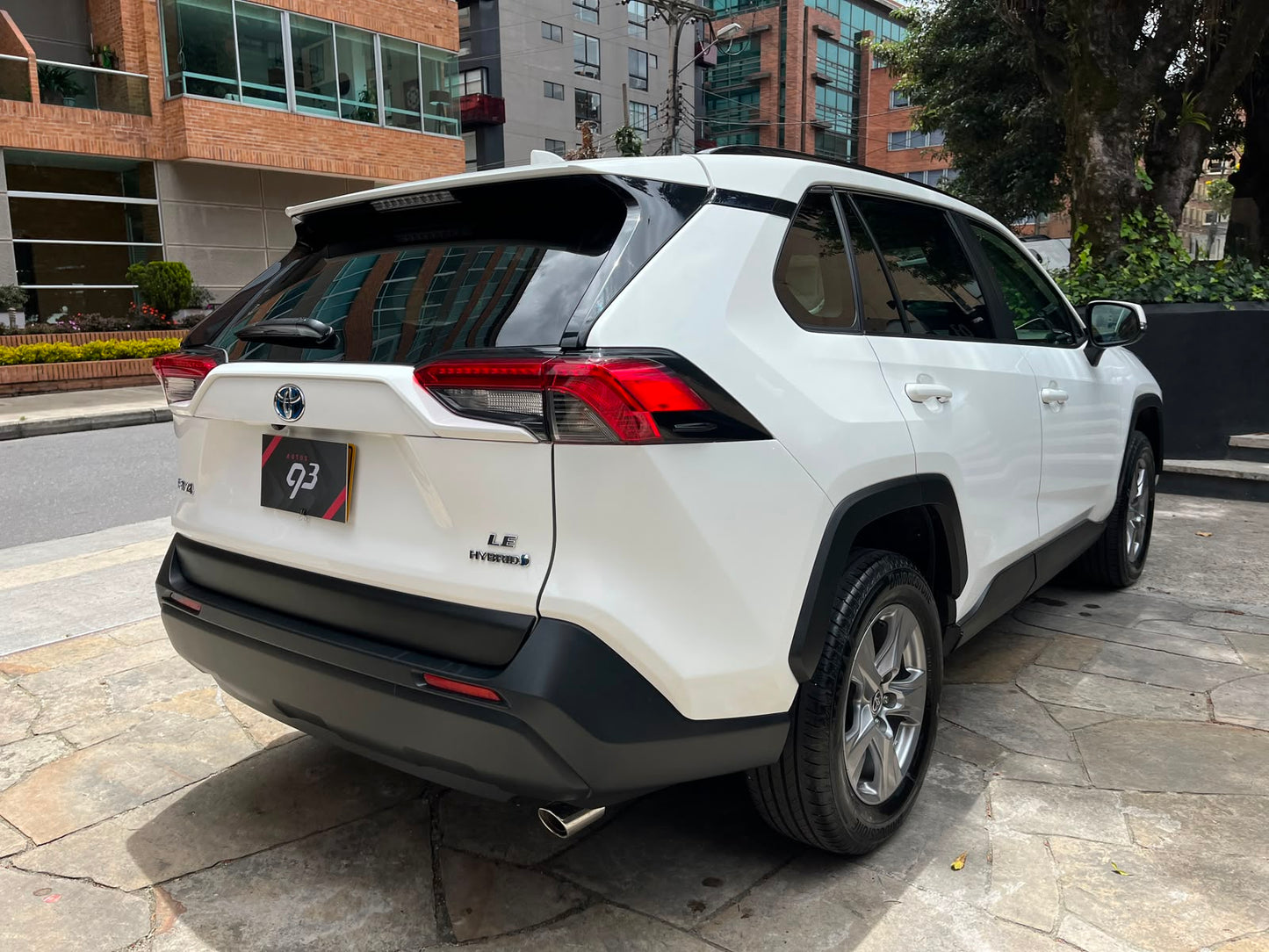 Toyota RAV4 LE Hybrid Modelo 2024