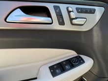 Cargar imagen en el visor de la galería, Mercedes-Benz GLE 500 Modelo 2017
