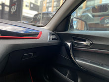 Cargar imagen en el visor de la galería, BMW 220I Coupé Modelo 2018
