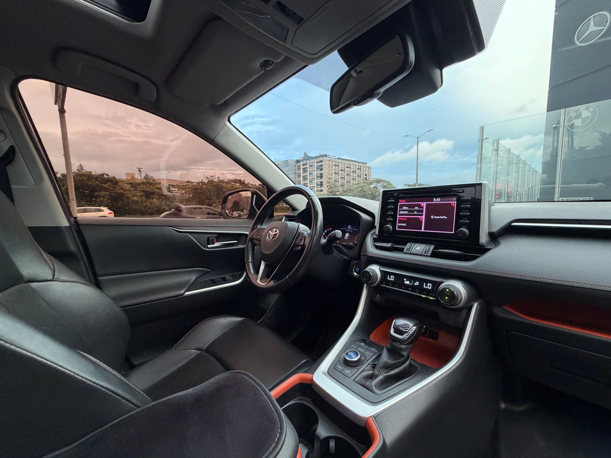 Toyota RAV4 X-ROAD 2.5 Modelo 2020 - Autos 93