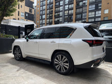 Cargar imagen en el visor de la galería, Lexus LX700H Modelo 2025

