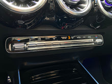 Cargar imagen en el visor de la galería, Mercedes-Benz GLB 200 Modelo 2024

