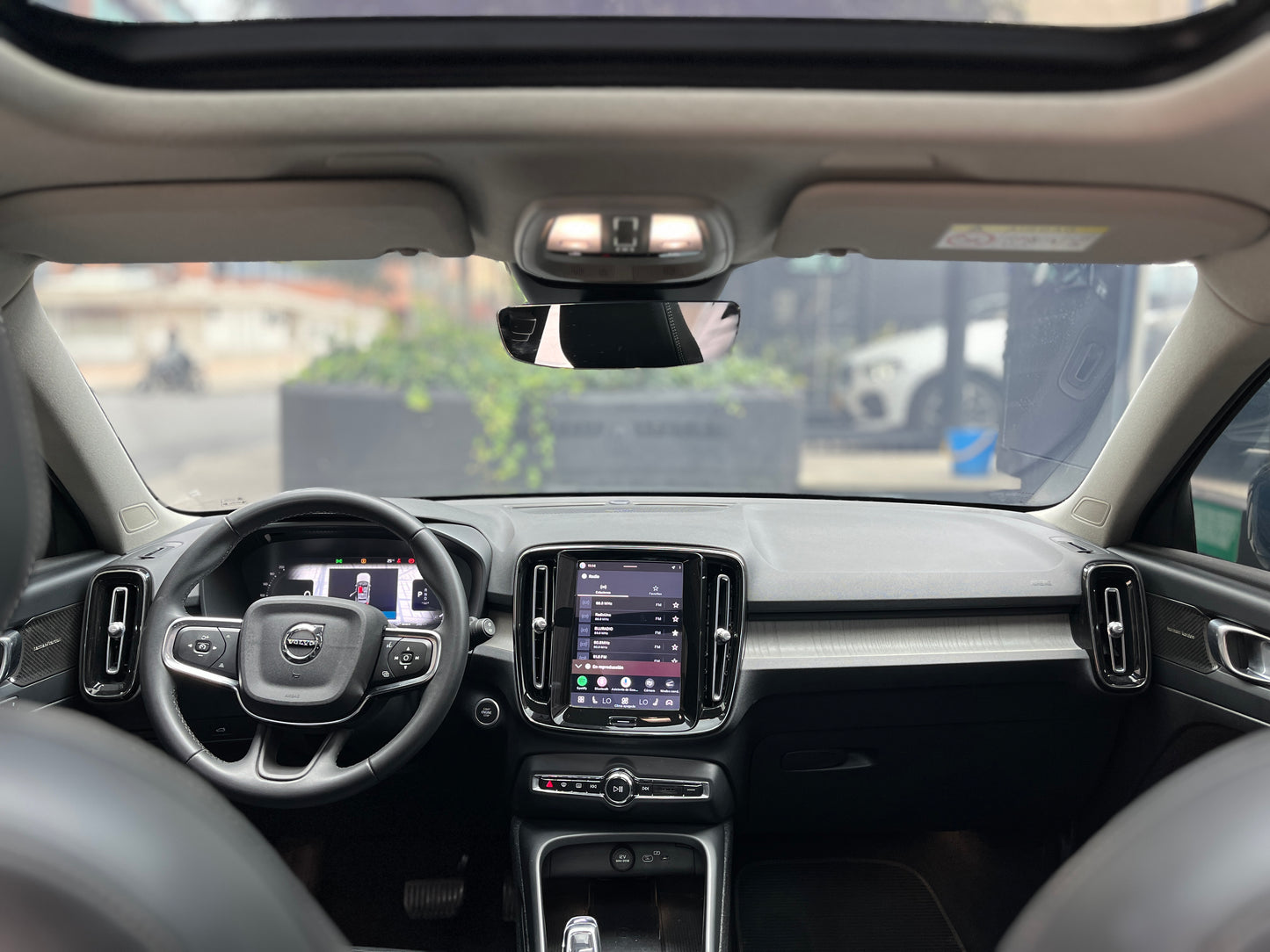 Volvo XC40 B5 AWD Hybrid Modelo 2023