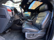 Cargar imagen en el visor de la galería, Ford F150 Raptor Modelo 2021
