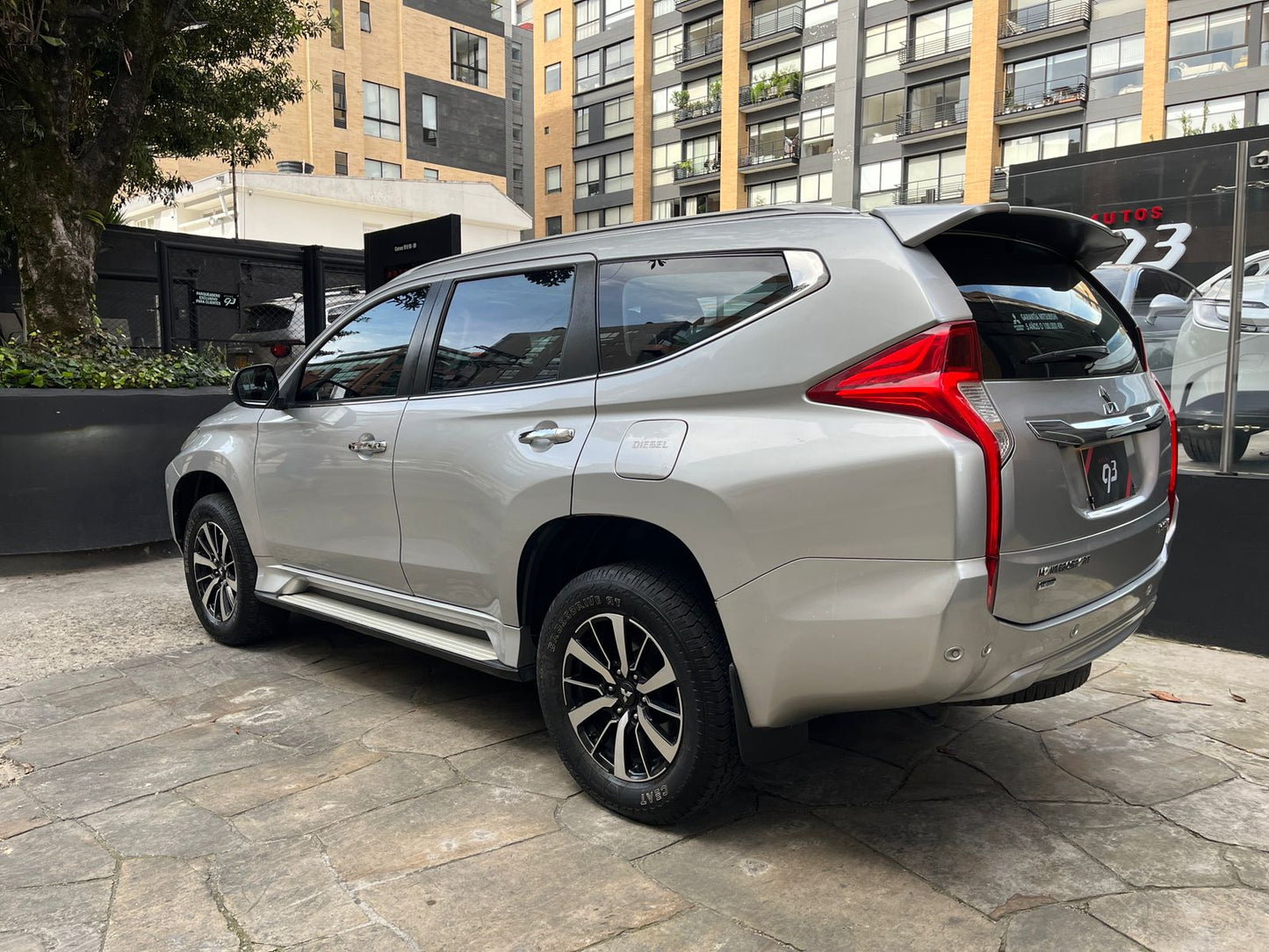 Mitsubishi Montero Modelo 2020