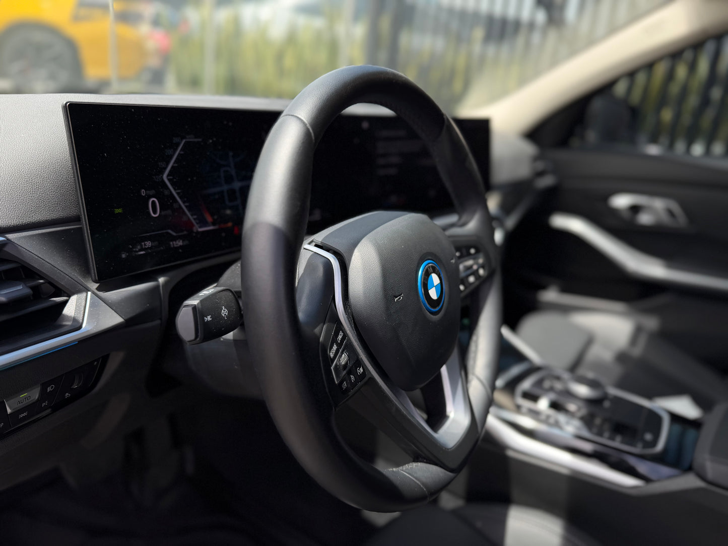 BMW 330e Modelo 2023 - Autos 93