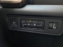 Cargar imagen en el visor de la galería, GMC Hummer EV 3X Modelo 2024
