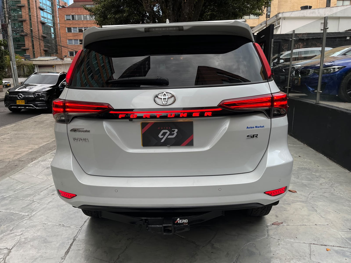 Toyota Fortuner SR Diesel Modelo 2023