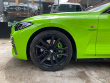 Cargar imagen en el visor de la galería, BMW M440I xDrive Cabriolet Modelo 2022
