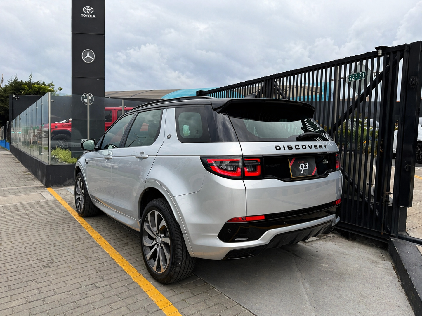 Land Rover Discovery MHEV Modelo 2023 - Autos 93