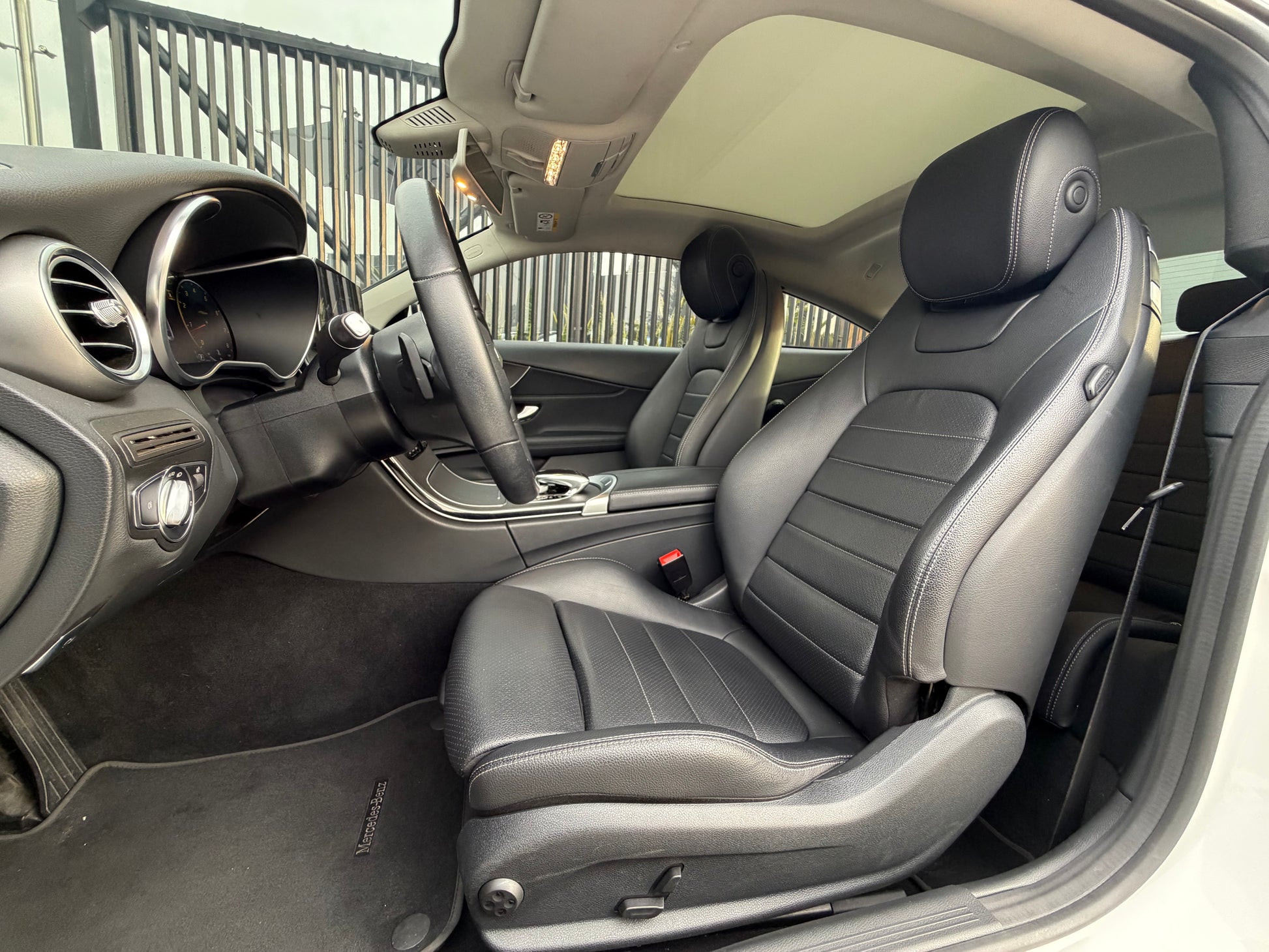 Mercedes Benz C200 Coupé Modelo 2019 - Autos 93