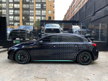 Cargar imagen en el visor de la galería, Mercedes-Benz AMG A35 4MATIC Híbrido Modelo 2023
