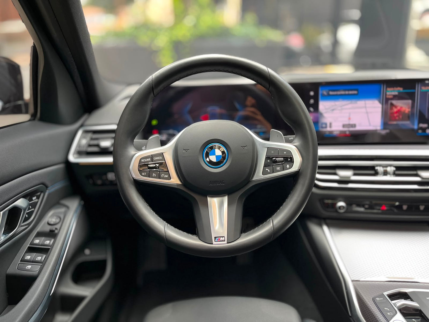 BMW 330e Modelo 2024