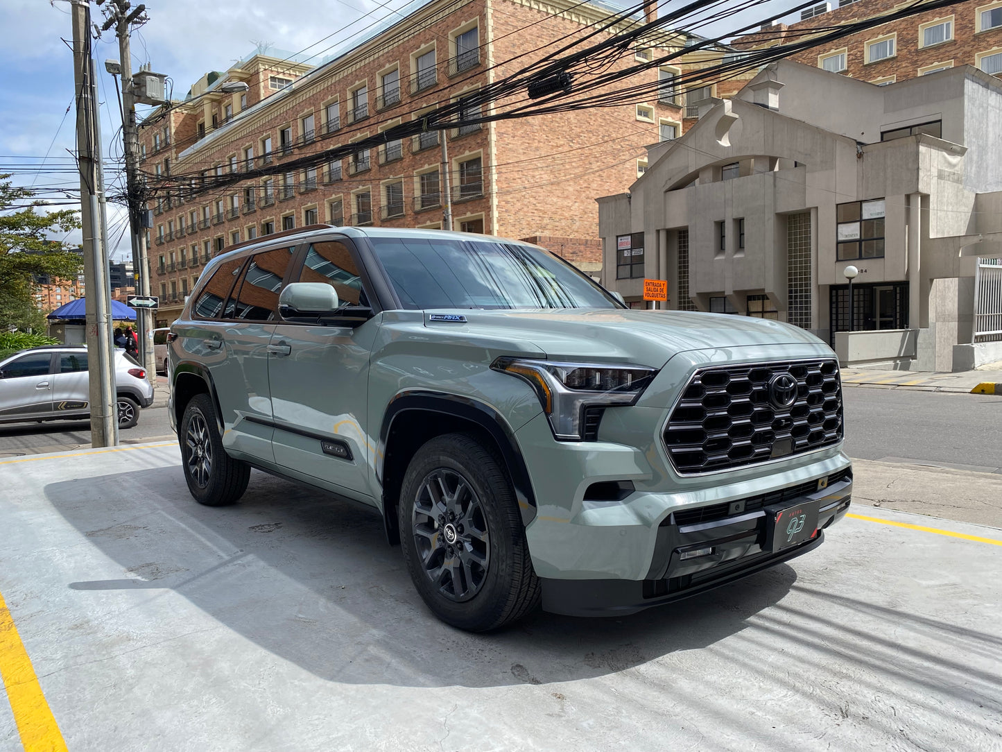 Toyota Sequoia Platinum Hibrida Modelo 2026 (IMPORTACIÓN) - Autos 93