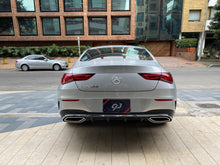 Cargar imagen en el visor de la galería, Mercedes-Benz CLA 200 Modelo 2023
