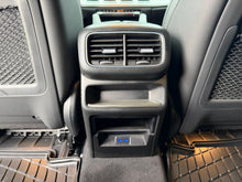 Cargar imagen en el visor de la galería, Mercedes Benz GLE 450 Coupé Modelo 2025
