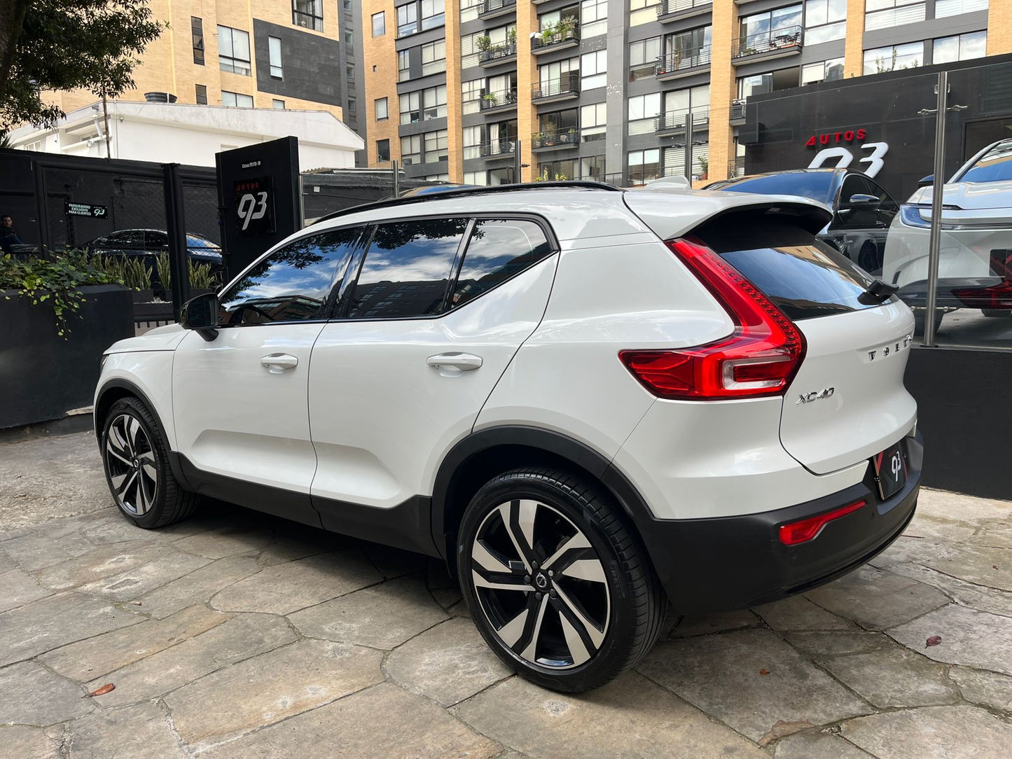 Volvo XC40 B5 Polestar Modelo 2023 - Autos 93