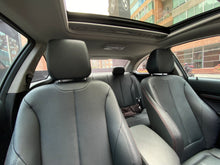 Cargar imagen en el visor de la galería, BMW 220I Coupé Modelo 2018
