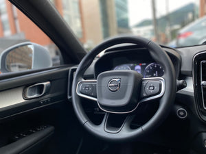 Volvo XC40 Momentum T4 Modelo 2020