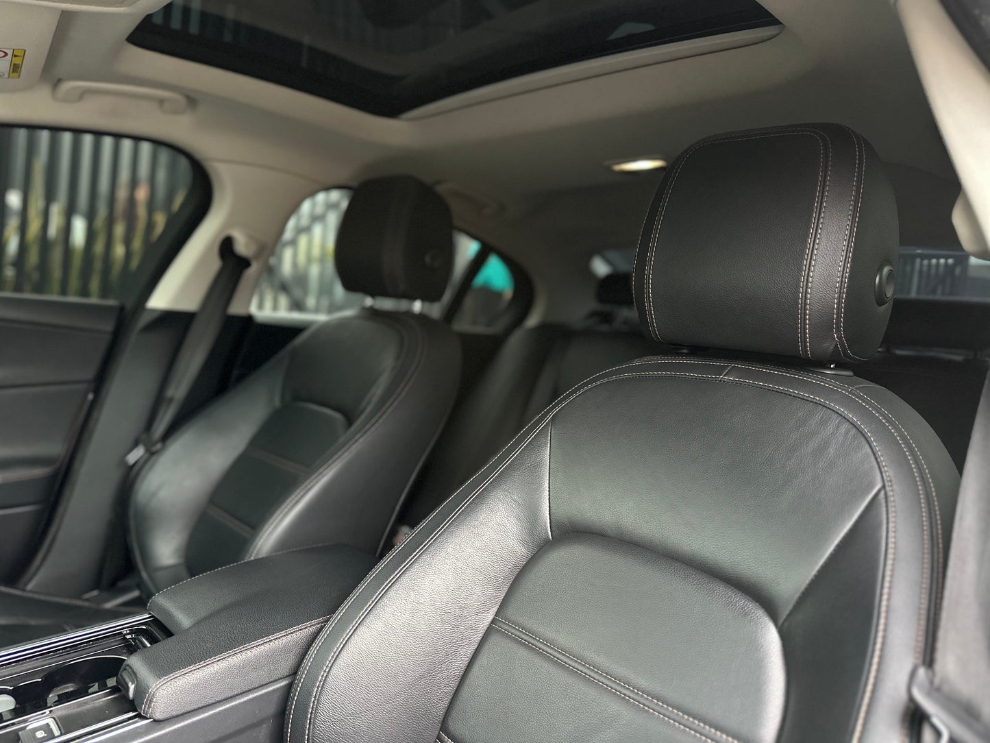 Jaguar XE Prestige Modelo 2018