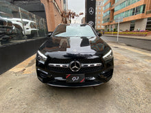 Cargar imagen en el visor de la galería, Mercedes-Benz GLA 250 4MATIC Hibrida Modelo 2025
