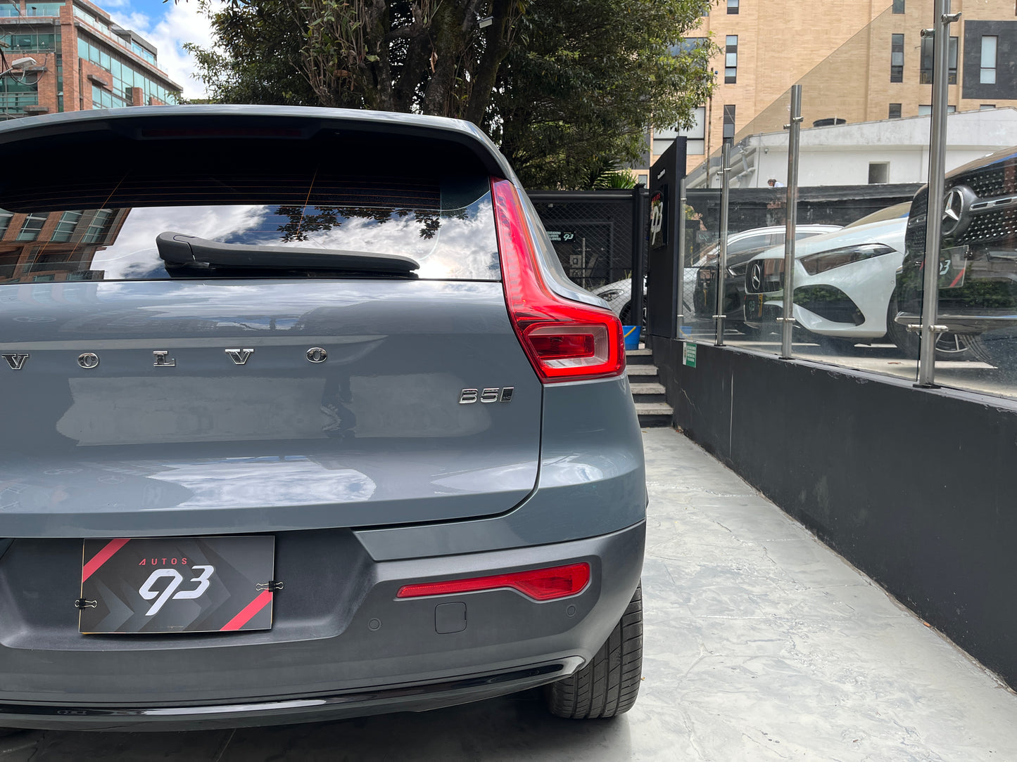 Volvo XC40 B5 AWD Hybrid Modelo 2023