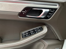 Cargar imagen en el visor de la galería, Porsche Macan GTS Modelo 2018
