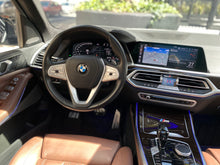 Cargar imagen en el visor de la galería, BMW X7 xDrive40I Modelo 2020
