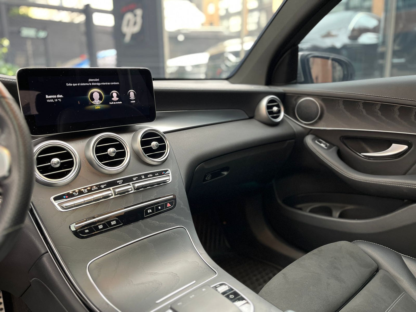 Mercedes-Benz GLC 300e 4MATIC Modelo 2023