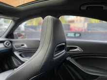 Cargar imagen en el visor de la galería, Mercedes-Benz CLA 180 Modelo 2019
