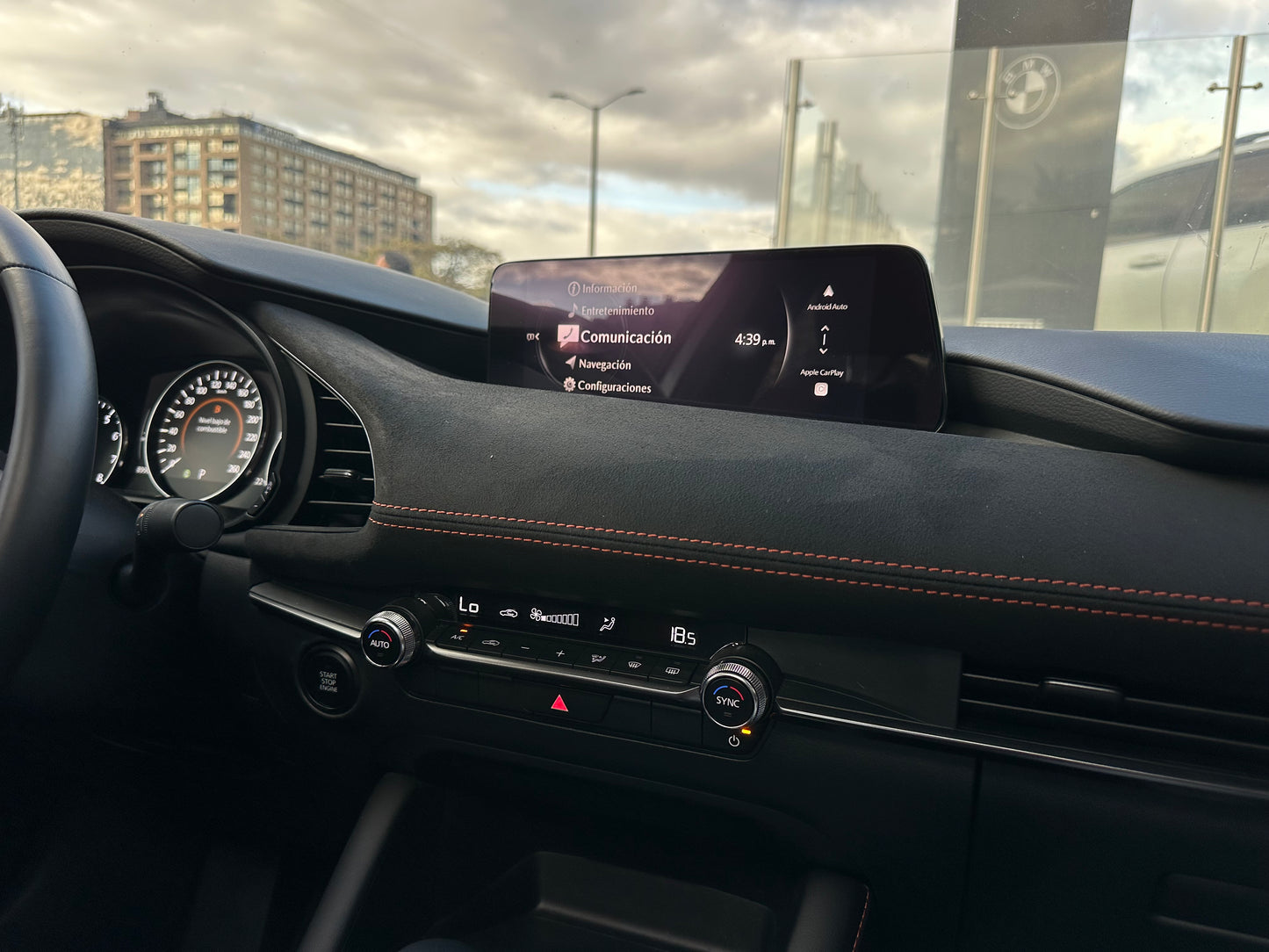 Mazda 3 Grand Touring LX Carbon Edition Modelo 2026