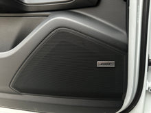 Cargar imagen en el visor de la galería, Porsche Cayenne Premium Package Plus Modelo 2024
