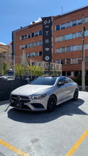 Cargar imagen en el visor de la galería, Mercedes-Benz CLA 180 Modelo 2022
